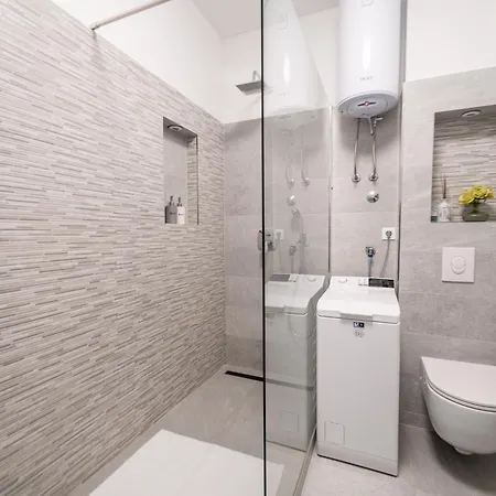 Marjan Nest Apartmán *