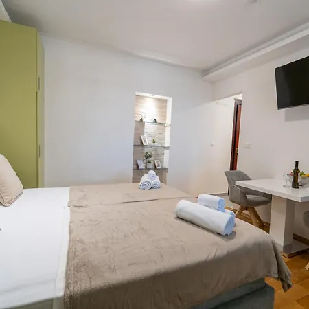 Marjan Nest Lejlighed