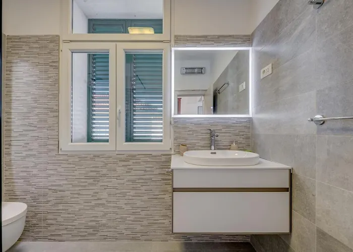 Marjan Nest アパート